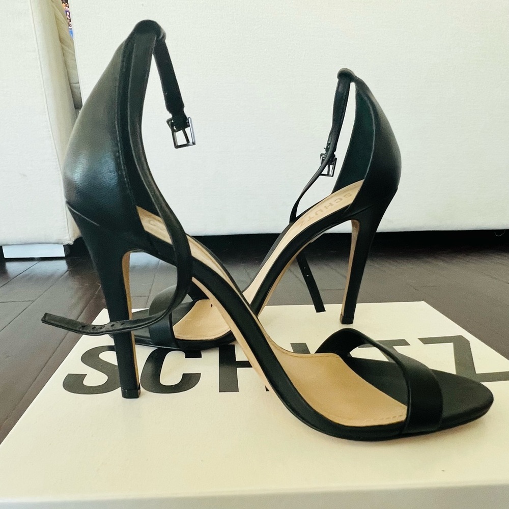 NWT Schutz Black Heels size 8